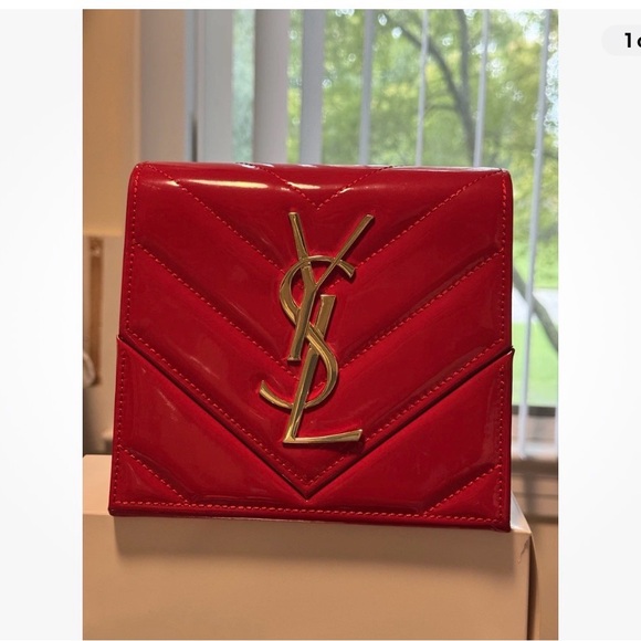 Yves Saint Laurent Handbags - Yves Saint Laurent Red Chevron Leather Clutch